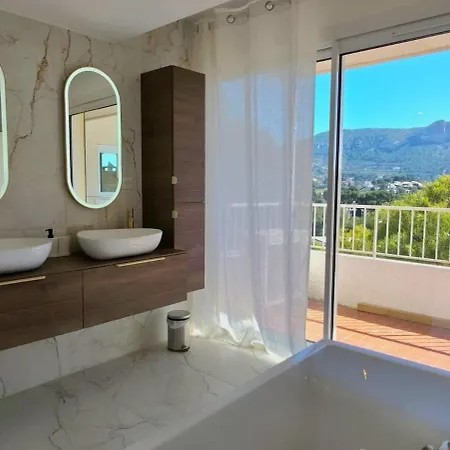Casa B-Luxury Rooftop Apartment With Panoramic Sea View Lägenhet Cassis