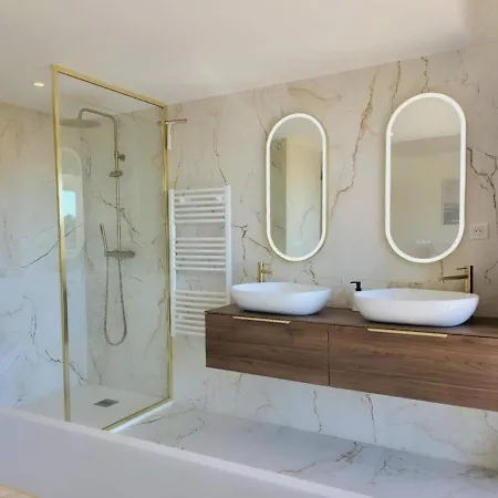 Casa B- Splendid Rooftop Overlooking The Sea 卡西斯