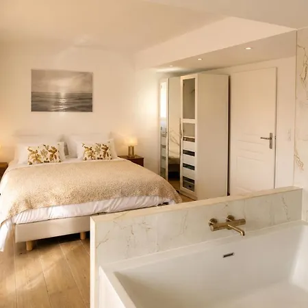 Casa B-Luxury Rooftop Apartment With Panoramic Sea View Lägenhet Cassis
