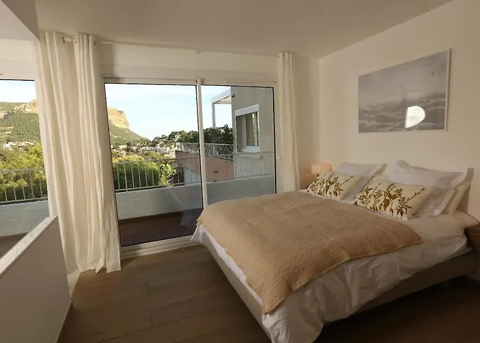 Casa B- Splendid Rooftop Overlooking The Sea Cassis